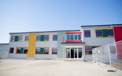 Costruzione della scuola di 9-anni Golem, Kavajë