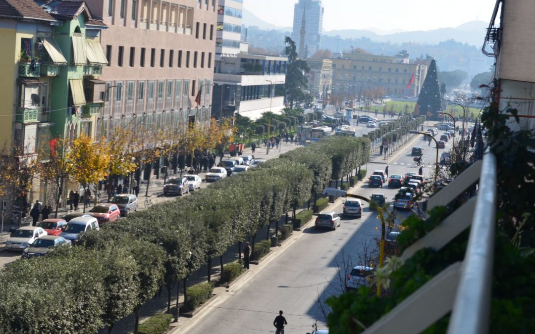 Costruzione della Galleria per i cavi della rete di distribuzione lungo il viale “Zogu i Parë” di Tirana, L = 615 m