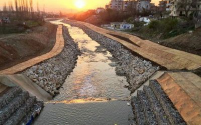 Attuazione di progetti di risanamento di argini fluviali per evitare situazioni di emergenza civile a seguito di inondazioni in alcune aree