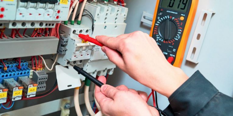 Deep maintenance for electrical installations in educational facilities